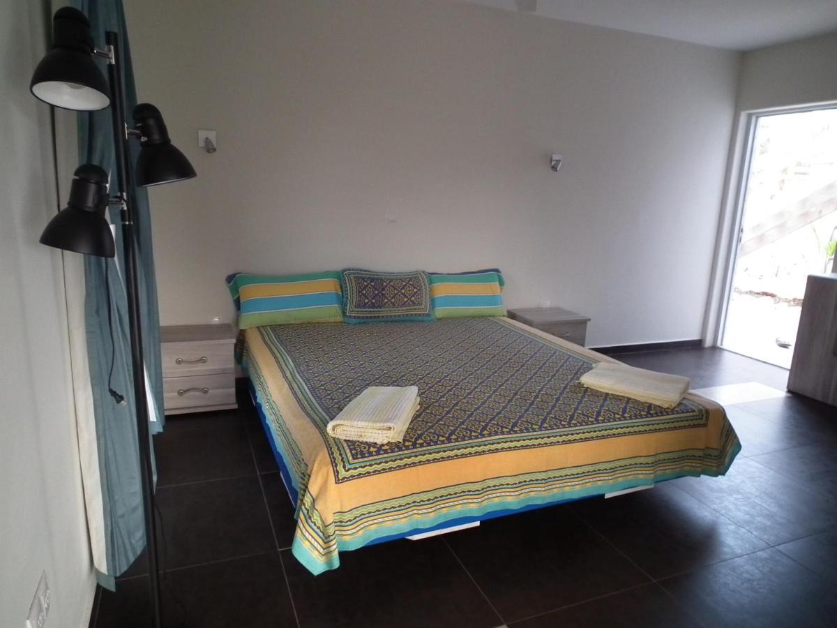 Barber Don Genaro Apartments מראה חיצוני תמונה